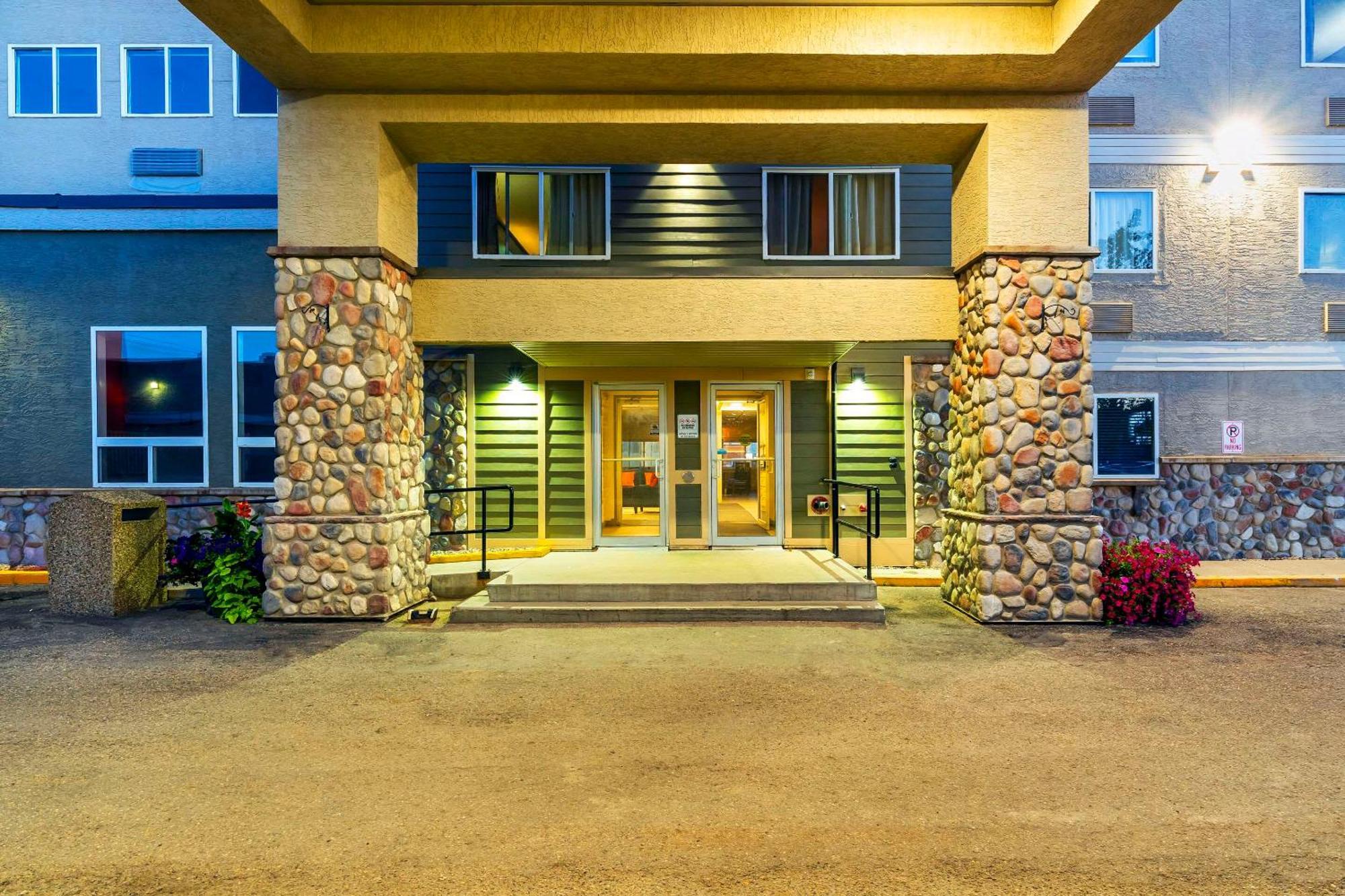 Comfort Inn & Suites Yorkton Εξωτερικό φωτογραφία