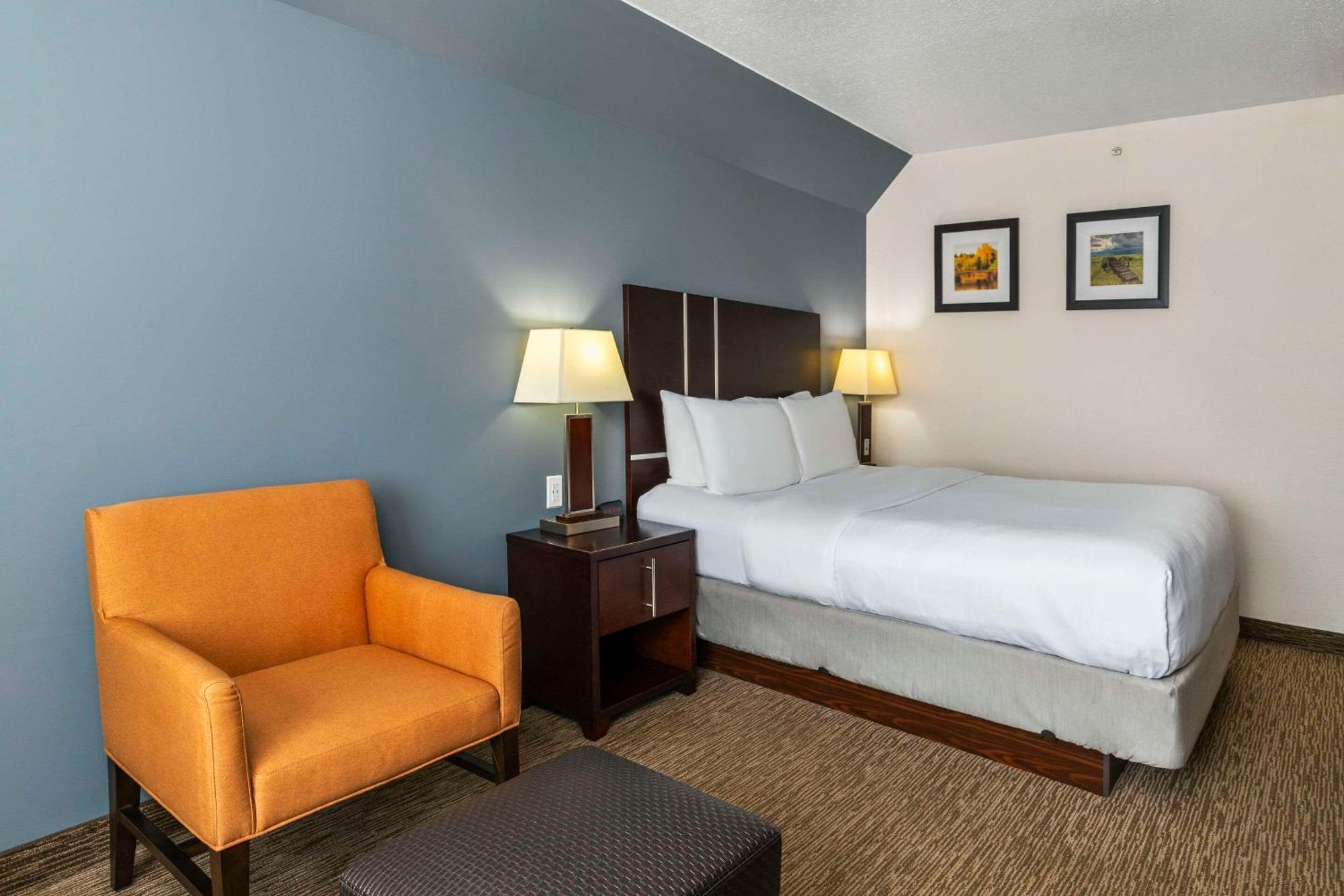 Comfort Inn & Suites Yorkton Εξωτερικό φωτογραφία