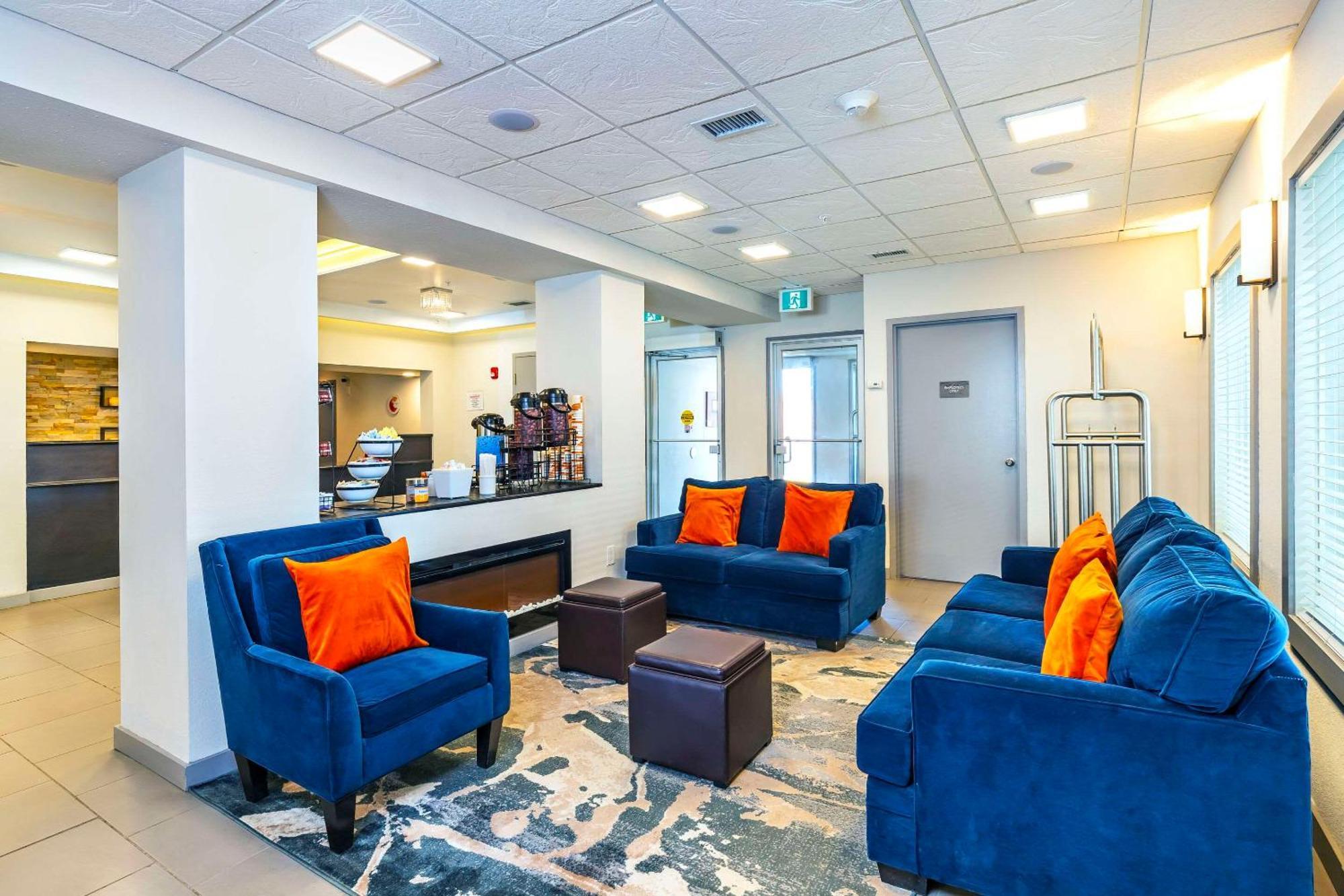 Comfort Inn & Suites Yorkton Εξωτερικό φωτογραφία
